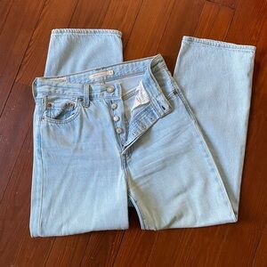 Levi's Light Blue Women's Ribcage Straight Jeans